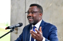 Flash/RDC_Football : Veron Mosengo elu president de la FECOFA