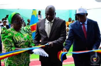 Kasai-Central : Le Gouverneur Joseph-Moise Kambulu lance officiellement la mutuelle de sante des enseignants de l‘EPSP