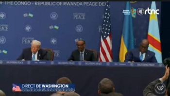 RDC-Rwanda: Devant Donald Trump, Felix Tshisekedi et Paul Kagame signent enfin l‘accord de paix