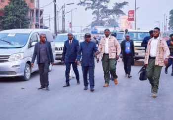 Kananga: le Gouverneur Joseph-Moise Kambulu salue l‘evolution des travaux d‘asphaltage de l‘avenue Lulua