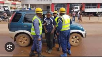 Tracasseries routieres a Lubumbashi : les chauffeurs de taxi en colere