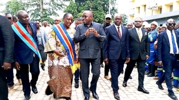 Kananga : le VPM Jacquemin Shabani en visite a l‘Hotel de Ville