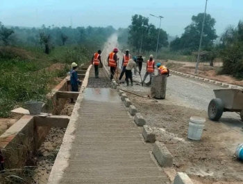 Kasai Central : le retrecissement de l‘avenue Nkonko a Nganza fait polemique a Kananga